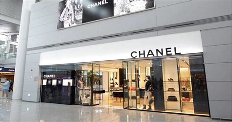 chanel boutique fake
